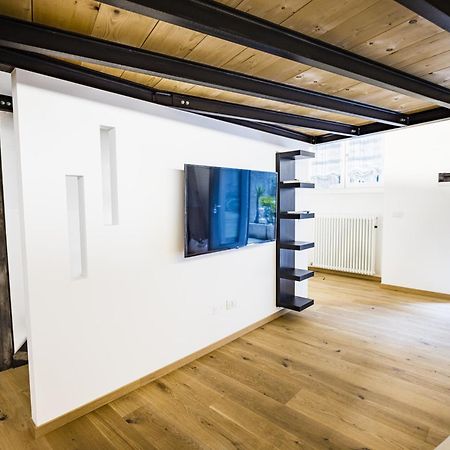 Loft La Sedia Rossa - Centro Storico Apartamento Milão Exterior foto