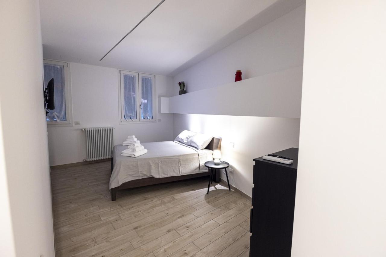 Loft La Sedia Rossa - Centro Storico Apartamento Milão Exterior foto