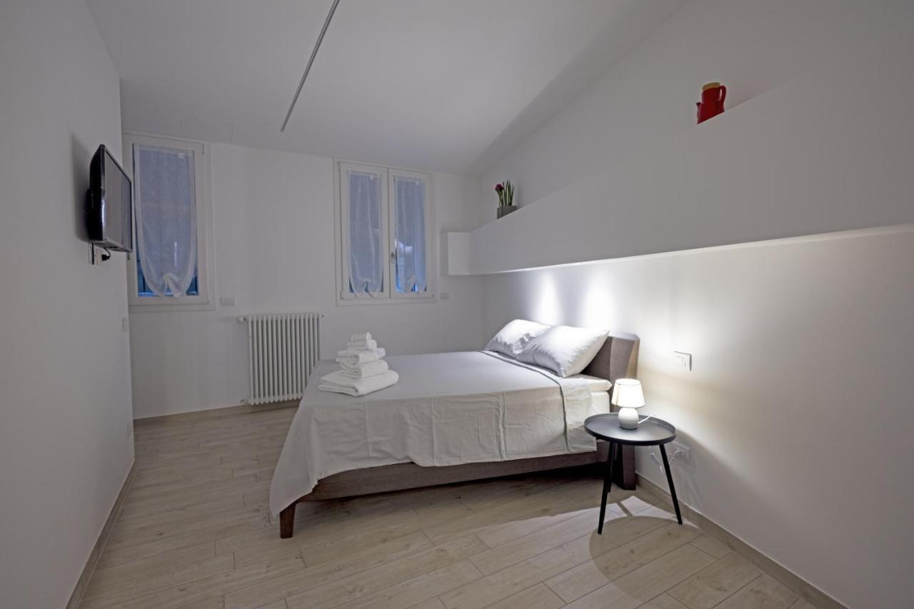 Loft La Sedia Rossa - Centro Storico Apartamento Milão Exterior foto